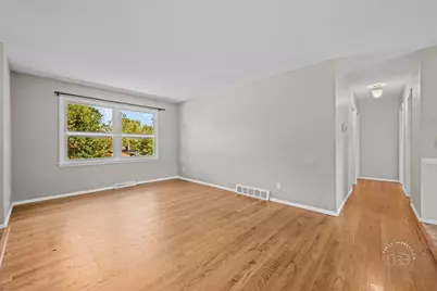 1607 Oak Street, Saint Charles, IL 60174 - Photo 3