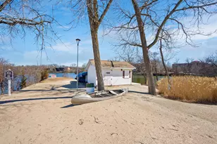 5516 E Lake Dr, Lisle, IL 60532 - Photo 21