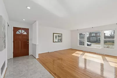 3836 W Estes Avenue, Lincolnwood, IL 60712 - Photo 15