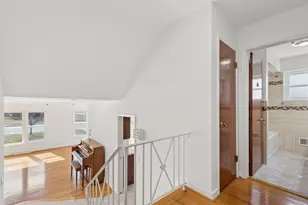 3836 W Estes Ave, Lincolnwood, IL 60712 - Photo 9