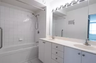 807 Davis St, Evanston, IL 60201 - Photo 13