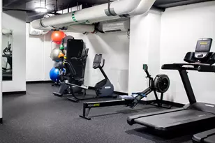 807 Davis St, Evanston, IL 60201 - Photo 21