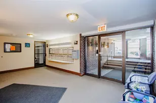 4624 N Commons Dr, Chicago, IL 60656 - Photo 15