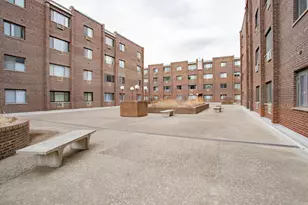 4624 N Commons Dr, Chicago, IL 60656 - Photo 17