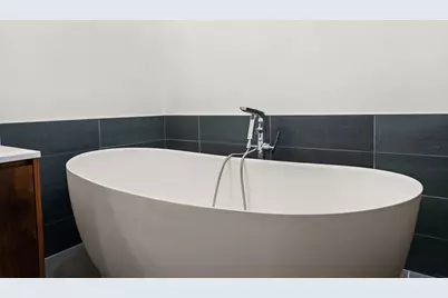 501 N Clinton Street #3203, Chicago, IL 60654 - Photo 25