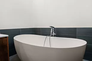 501 N Clinton St, Chicago, IL 60654 - Photo 25