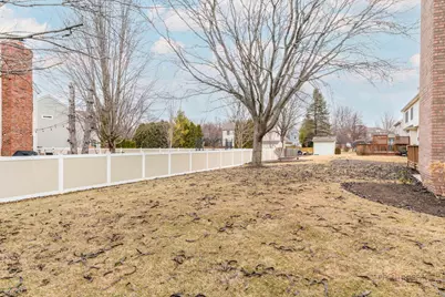 555 Meadowview Drive, Wauconda, IL 60084 - Photo 33