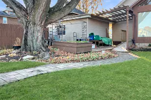 830 Chartres St, Lasalle, IL 61301 - Photo 29