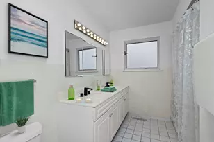 324 Warren Rd, Glenview, IL 60025 - Photo 13