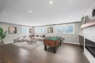 324 Warren Rd, Glenview, IL 60025 - Photo 15