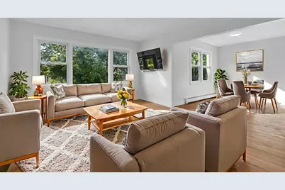 512 W Ida Court #2, Mount Prospect, IL 60056 - Photo 1