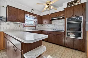 7929 W 74th St, Bridgeview, IL 60455 - Photo 13