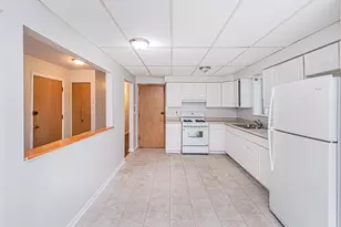 1044 Willson Dr, Des Plaines, IL 60016 - Photo 11