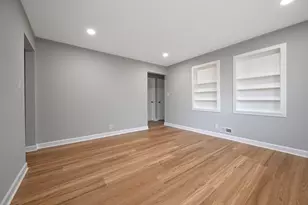 2316 N Hawthorne Ave, Melrose Park, IL 60164 - Photo 9