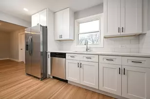 2316 N Hawthorne Ave, Melrose Park, IL 60164 - Photo 3