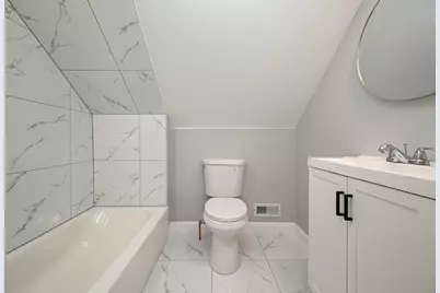 2316 N Hawthorne Avenue, Melrose Park, IL 60164 - Photo 17