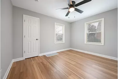 2316 N Hawthorne Avenue, Melrose Park, IL 60164 - Photo 11