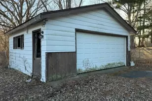 33028 N Ridge Rd, Grayslake, IL 60030 - Photo 5