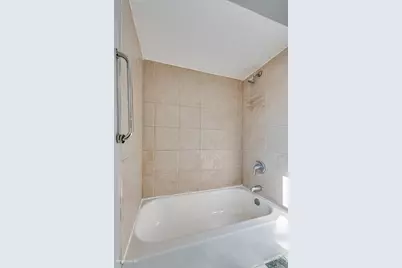 12025 S Prairie Avenue, Chicago, IL 60628 - Photo 19