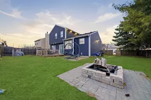 1985 Carl Dr, Round Lake Beach, IL 60073 - Photo 17