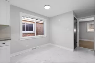 2964 W Columbus Ave, Chicago, IL 60652 - Photo 11