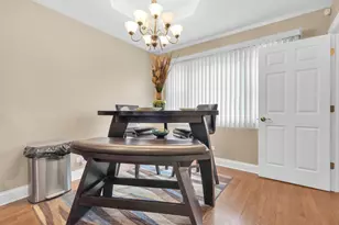 8625 S Kolin Ave, Chicago, IL 60652 - Photo 9