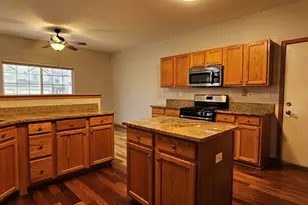 1036 Woodview Ct, Aurora, IL 60502 - Photo 11