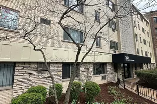 2629 N Hampden Ct, Chicago, IL 60614 - Photo 1