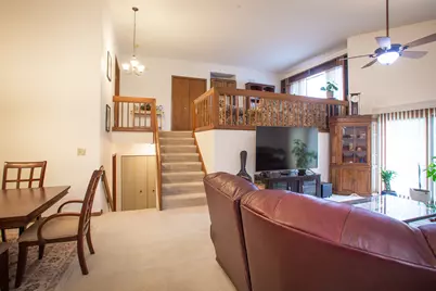 238 Royal Lane, Bloomingdale, IL 60108 - Photo 5