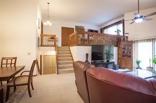 238 Royal Ln, Bloomingdale, IL 60108 - Photo 5