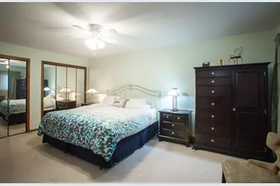 238 Royal Lane, Bloomingdale, IL 60108 - Photo 15