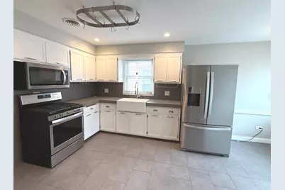 10348 S Rhodes Avenue, Chicago, IL 60628 - Photo 13