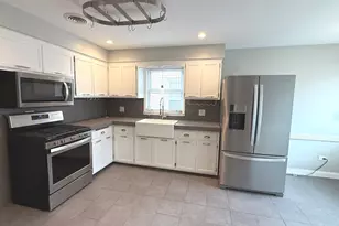 10348 S Rhodes Ave, Chicago, IL 60628 - Photo 13