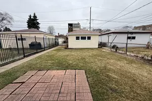 10348 S Rhodes Ave, Chicago, IL 60628 - Photo 21