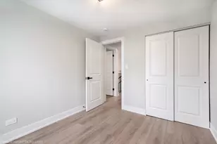 1101 Williamsburg Rd, Country Club Hills, IL 60478 - Photo 15