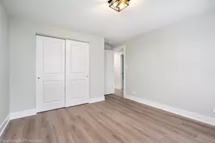 1101 Williamsburg Rd, Country Club Hills, IL 60478 - Photo 13