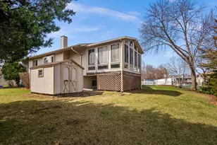 1558 Nevada Ln, Elk Grove Village, IL 60007 - Photo 33