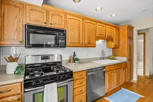 1558 Nevada Ln, Elk Grove Village, IL 60007 - Photo 11