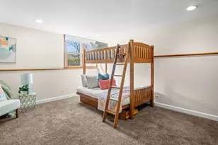 1558 Nevada Ln, Elk Grove Village, IL 60007 - Photo 27