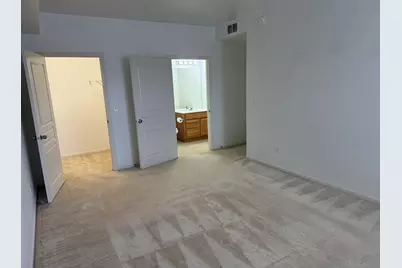 111 W Chatham Lane, Round Lake, IL 60073 - Photo 27