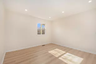 120 Stirling Ln, Schaumburg, IL 60194 - Photo 15