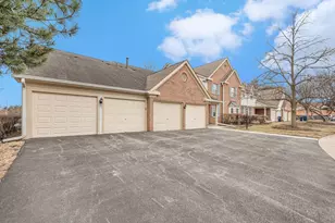 120 Stirling Ln, Schaumburg, IL 60194 - Photo 19