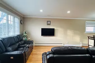 8415 N Ottawa Ave, Niles, IL 60714 - Photo 17