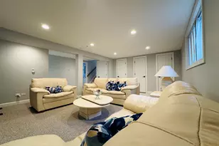 8415 N Ottawa Ave, Niles, IL 60714 - Photo 11