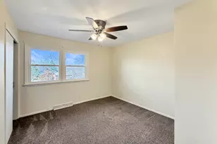 1419 Finch St, Freeport, IL 61032 - Photo 21