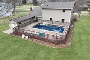 1419 Finch St, Freeport, IL 61032 - Photo 3