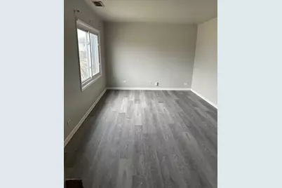 [Address not provided], Streamwood, IL 60107 - Photo 3