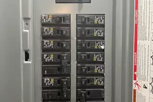 1050 N Farnsworth Ave, Aurora, IL 60505 - Photo 25