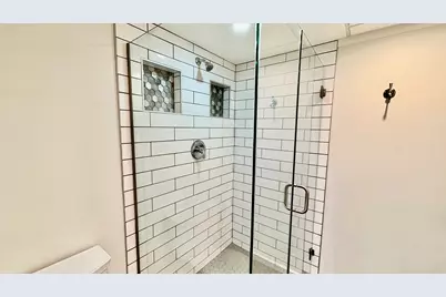 1050 N Farnsworth Avenue #111, Aurora, IL 60505 - Photo 19