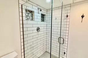 1050 N Farnsworth Ave, Aurora, IL 60505 - Photo 19